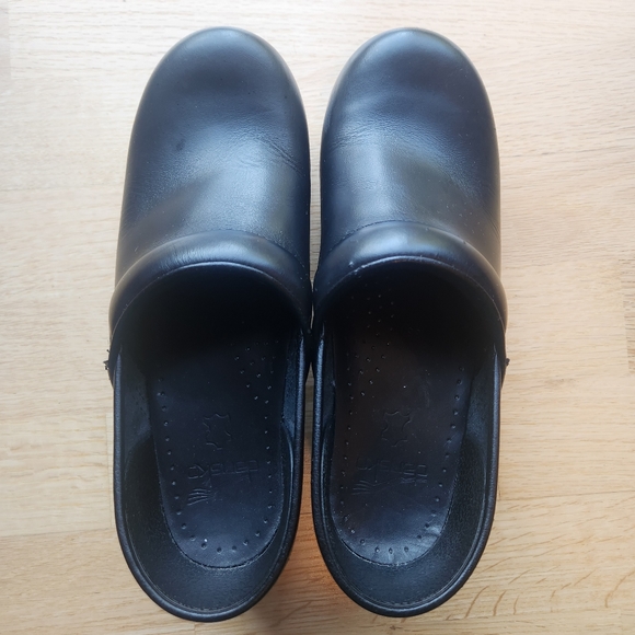 Danskos - Picture 8 of 11